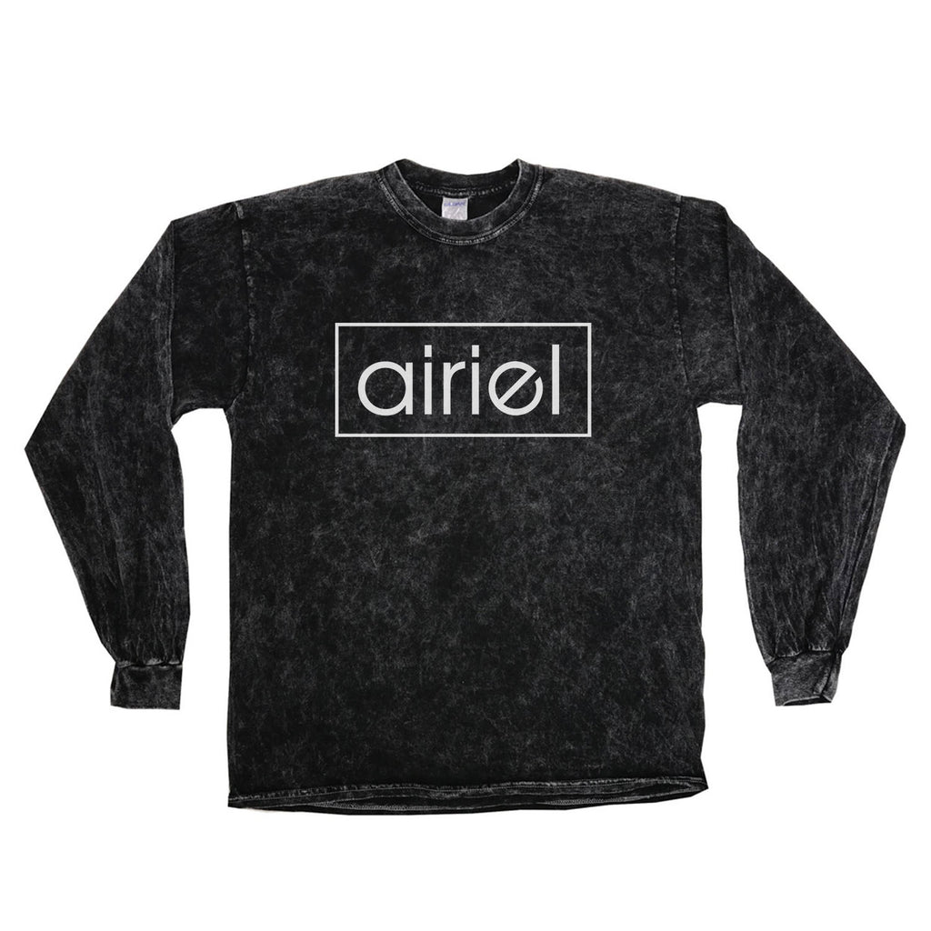 Camiseta de manga larga con lavado mineral negro y logo Airiel