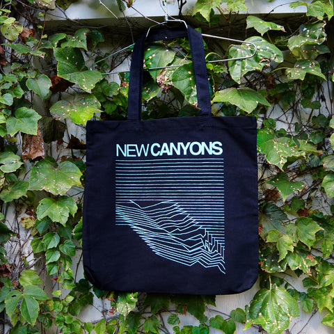 Bolso tote New Canyons “Everyone Is Dark”